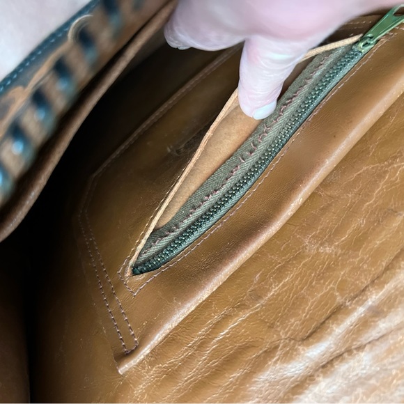 Vintage 60s Clifton’s Hand Tooled Leather Brown Caramel Adjustable Shoulder Bag - Picture 15 of 16